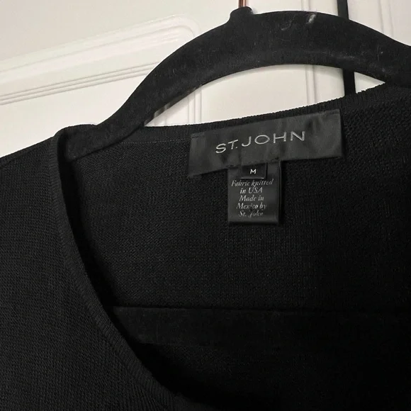 St. John Black Cropped Cardigan - Picture 4 of 11